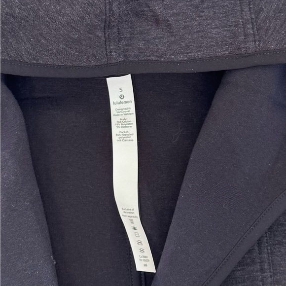 lululemon jacket! - Picture 7 of 7